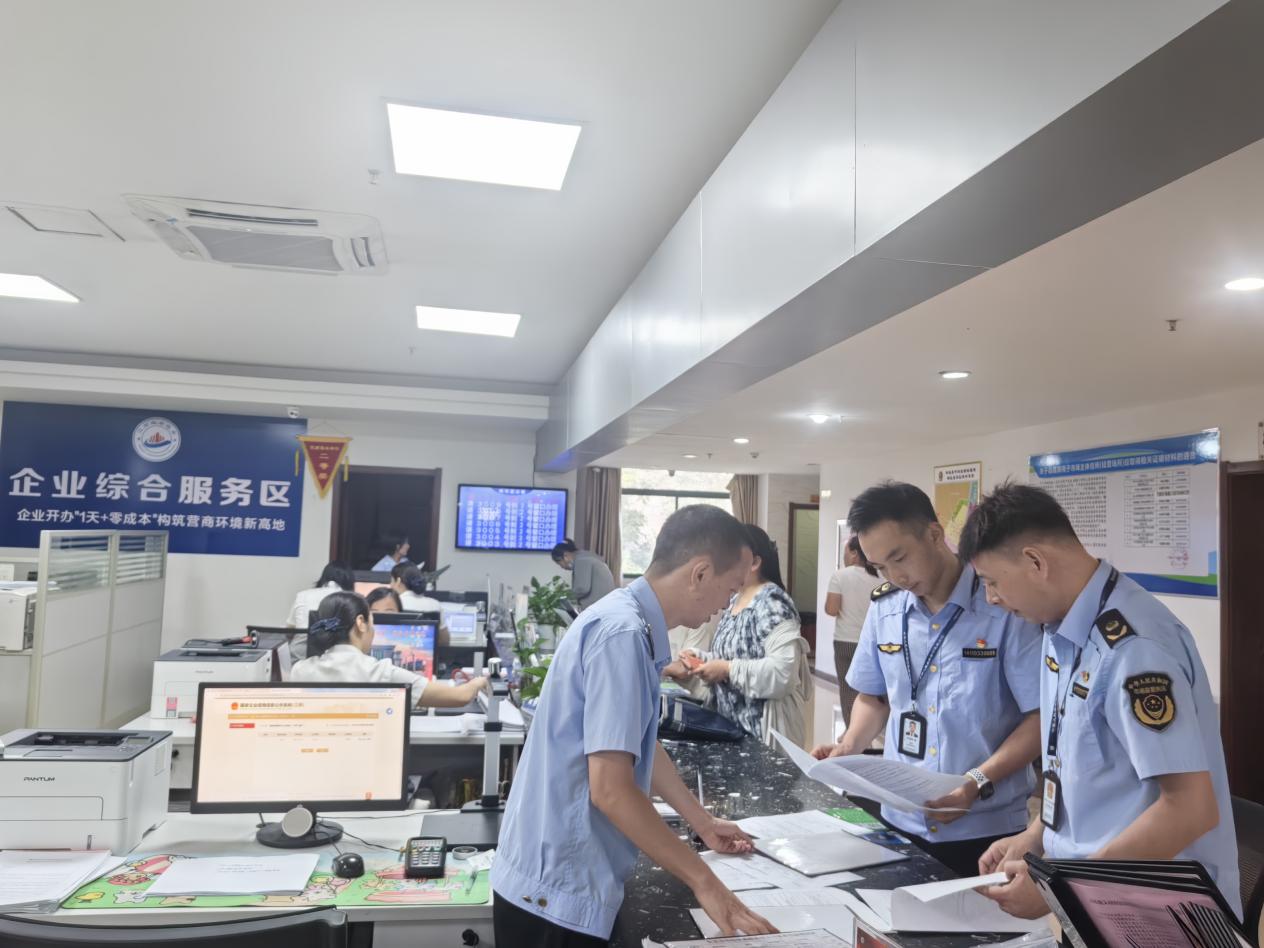 南城縣市場監督管理局創新服務模式 “沉浸式”體驗辦事流程，優化服務“零距離”助力企業發展